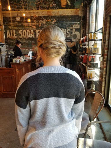 Beauty Salon «Fringe Salon», reviews and photos, 80 Main St, Dubuque, IA 52001, USA