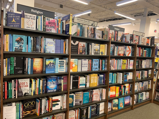 Book Store «Barnes & Noble Booksellers Fredericksburg/ Central Park», reviews and photos, 1220 Carl D. Silver Parkway, Fredericksburg, VA 22401, USA