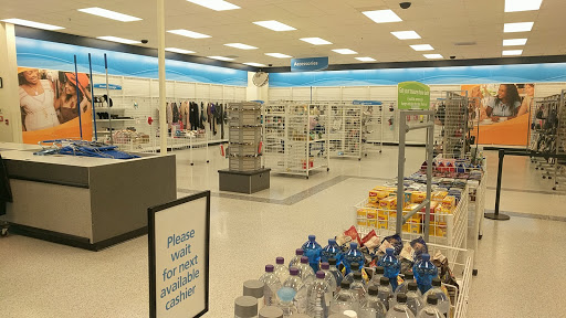 Clothing Store «Ross Dress for Less», reviews and photos, 120 Glynn Isle, Brunswick, GA 31525, USA