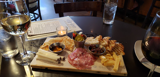 Wine Store «Cellar Door», reviews and photos, 5150 Main St A, Downers Grove, IL 60515, USA