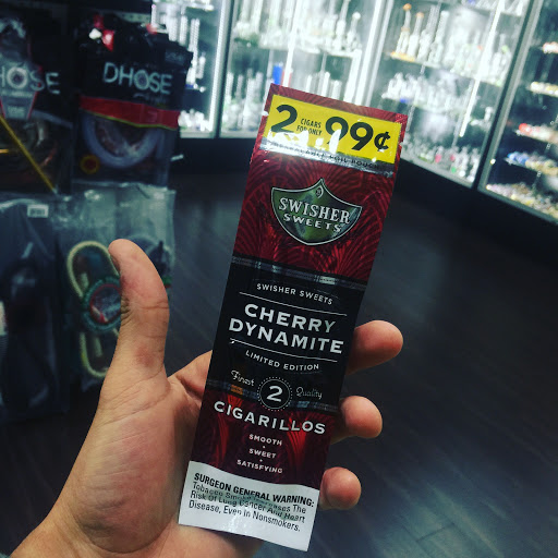 Tobacco Shop «The House of Vape and Smoke», reviews and photos, 944 W 6th St #114, Corona, CA 92882, USA