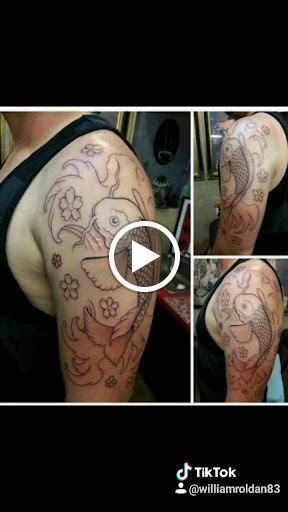 Explore skull and crossbones tattoo ideas, creative tattoo ideas in Hialeah, available at Allstar Tattoo & Body piercing