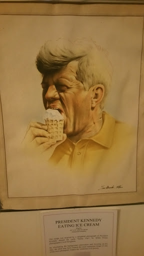 Museum «The Museum Of Bad Art», reviews and photos, 55 Davis Square, Somerville, MA 02144, USA