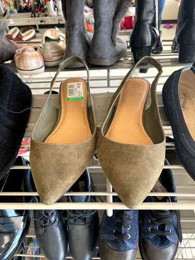 Thrift Store «Goodwill Industries of Middle Tennessee», reviews and photos, 1220 Huntsville Hwy, Fayetteville, TN 37334, USA