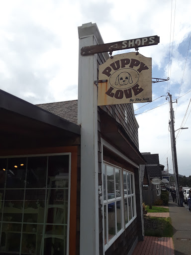 Pet Supply Store «Puppy Love By the Sea», reviews and photos, 271 N Hemlock St, Cannon Beach, OR 97110, USA