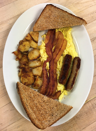 Donut Shop «Donut King», reviews and photos, 411 Middle St, Weymouth, MA 02189, USA