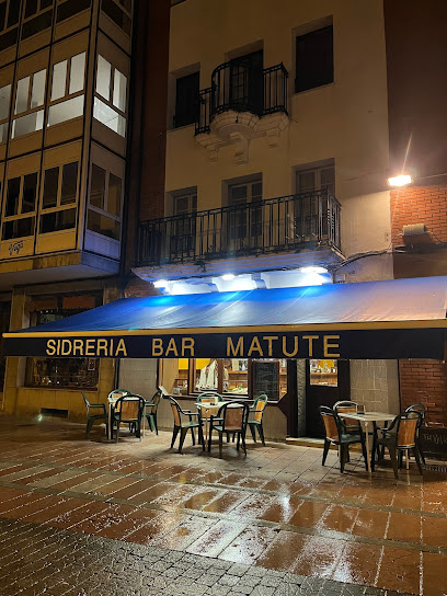 Sidrería Bar Matute - C. Marqués de Canillejas, 4, 33500 Llanes, Asturias, Spain