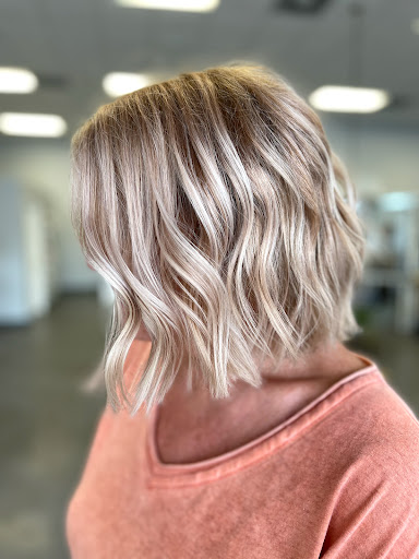 Hair Salon «The Urban Revival Boutique, Style Bar & Salon», reviews and photos, 2903 N Patterson St, Valdosta, GA 31602, USA