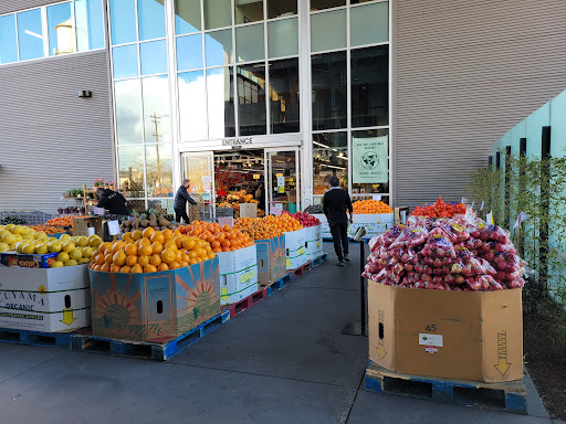 Supermarket «Berkeley Bowl West», reviews and photos, 920 Heinz Ave, Berkeley, CA 94710, USA