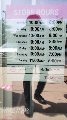 Cell Phone Store «T-Mobile», reviews and photos, 626 E Golf Rd, Schaumburg, IL 60173, USA