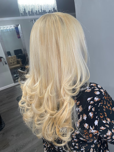 Beauty Salon «Zuni Hair Dominican Salon», reviews and photos, 358 N 4th St, Reading, PA 19601, USA