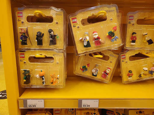 Toy Store «The LEGO Store», reviews and photos, 55 W County Center Dr, Des Peres, MO 63131, USA