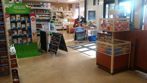 Pet Supply Store «PetSmart», reviews and photos, 130 U.S. 9, Englishtown, NJ 07726, USA
