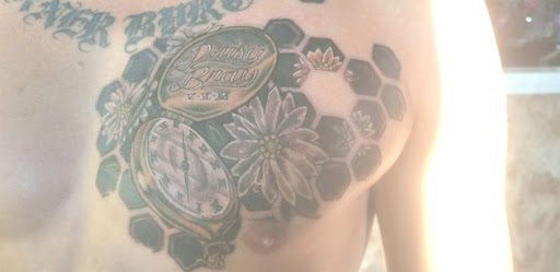 Body Piercing Shop «Utopia Tattoo & Body Piercing», reviews and photos, 885 Lincoln Way, Auburn, CA 95603, USA