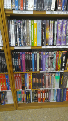 Book Store «Half Price Books», reviews and photos, 31 Orland Square Dr, Orland Park, IL 60462, USA