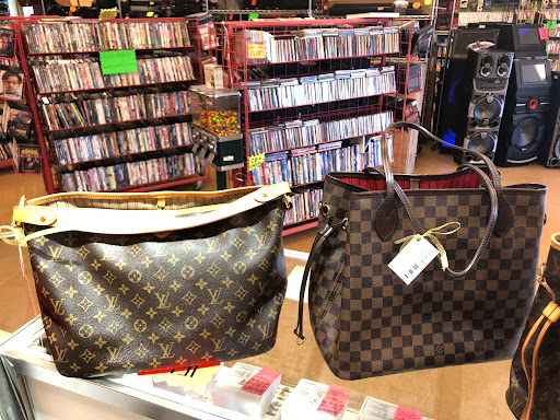 Pawn Shop «Money & More», reviews and photos, 1025 S Riverside Dr, Iowa City, IA 52246, USA