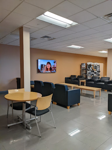 Ford Dealer «Dana Ford Lincoln», reviews and photos, 266 West Service Road, Staten Island, NY 10314, USA