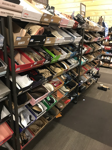 Shoe Store «DSW Designer Shoe Warehouse», reviews and photos, 2485 Richmond Ave, Staten Island, NY 10314, USA