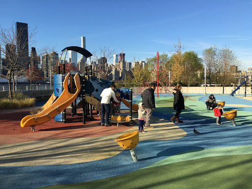 Park «Gantry Plaza State Park», reviews and photos, 4-09 47th Rd, Long Island City, NY 10007, USA