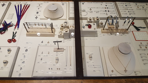 Jewelry Store «James Avery Jewelry», reviews and photos, 190 E Stacy Rd #510, Allen, TX 75002, USA