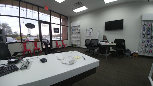 Cell Phone Store «Verizon Authorized Retailer, TCC», reviews and photos, 9034 Cahill Ave, Inver Grove Heights, MN 55076, USA