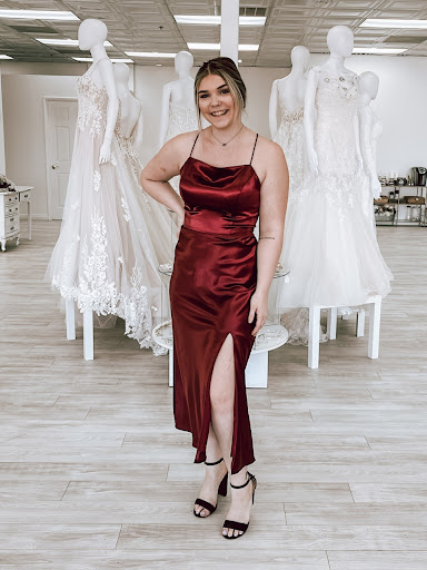 Bridal Shop «Strut Bridal Salon - Sizes 12+», reviews and photos, 226 W Southern Ave, Tempe, AZ 85282, USA