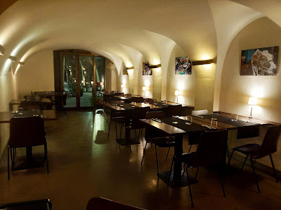 Restaurant la Parra - Plaça de les Rodes, 41, 17820 Banyoles, Girona, Spain
