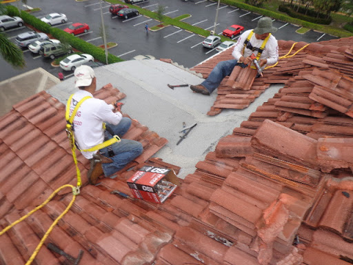 Roofing Contractor «A Licensed Roofing Company», reviews and photos, 3750 Hacienda Blvd, Davie, FL 33314, USA