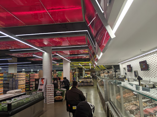 Supermarket «Cermak Fresh Produce», reviews and photos, 4000 W Diversey Ave, Chicago, IL 60639, USA