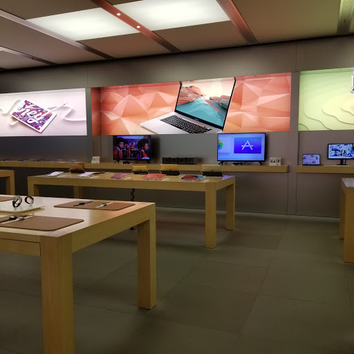 Computer Store «Apple Willow Grove Park», reviews and photos, 2500 W Moreland Rd, Willow Grove, PA 19090, USA