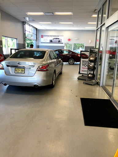 Nissan Dealer «Nissan of Huntington», reviews and photos, 850 E Jericho Turnpike, Huntington Station, NY 11746, USA