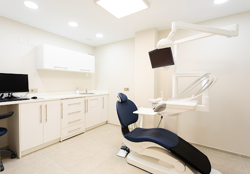 DENTAL CLINIC MUÑOZ en Alhaurín de la Torre, Málaga