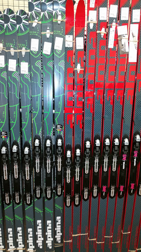 Consignment Shop «Mountain Equipment Recyclers», reviews and photos, 1024 S Tejon St, Colorado Springs, CO 80903, USA