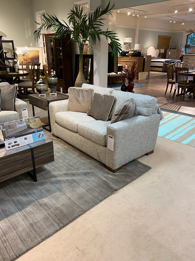Furniture Store «Moss Creek Village Furniture», reviews and photos, 1569 Fording Island Rd, Hilton Head Island, SC 29926, USA