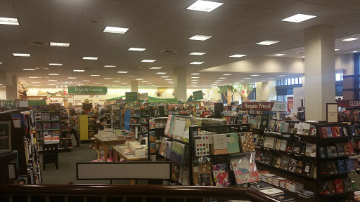 Book Store «Barnes & Noble», reviews and photos, 7200 Harrison Ste 5 #5, Rockford, IL 61112, USA