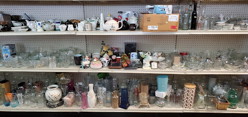 Thrift Store «St. Vincent de Paul», reviews and photos, 575 Rainier Ave N, Renton, WA 98057, USA