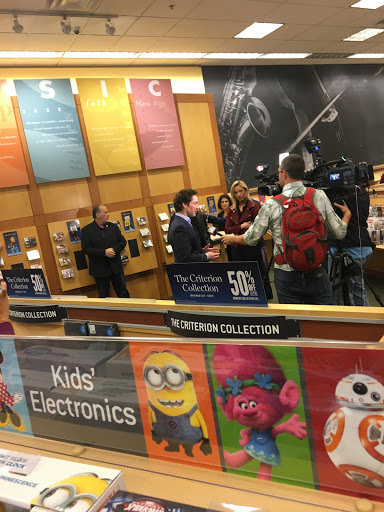 Book Store «Barnes & Noble», reviews and photos, 14790 Greyhound Plaza, Carmel, IN 46032, USA