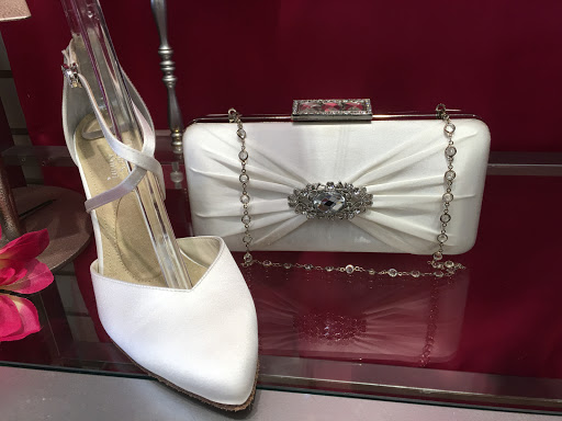 Shoe Store «Signature Shoes», reviews and photos, 271 Westwood Ave, Westwood, NJ 07675, USA