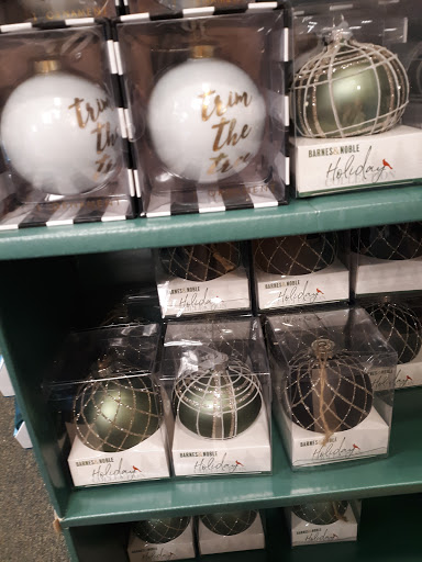 Book Store «Barnes & Noble», reviews and photos, 4020 Sharon Rd, Charlotte, NC 28211, USA