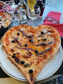 Pizza du Restaurant italien Dolce Vita à Issy-les-Moulineaux - n°19