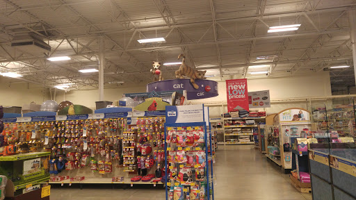 Pet Supply Store «PetSmart», reviews and photos, 2140 17th St, Santa Ana, CA 92705, USA