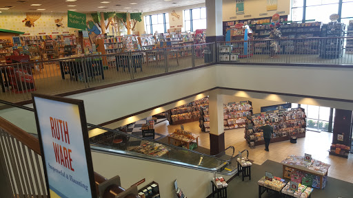 Book Store «Barnes & Noble», reviews and photos, 728 Waukegan Rd, Deerfield, IL 60015, USA