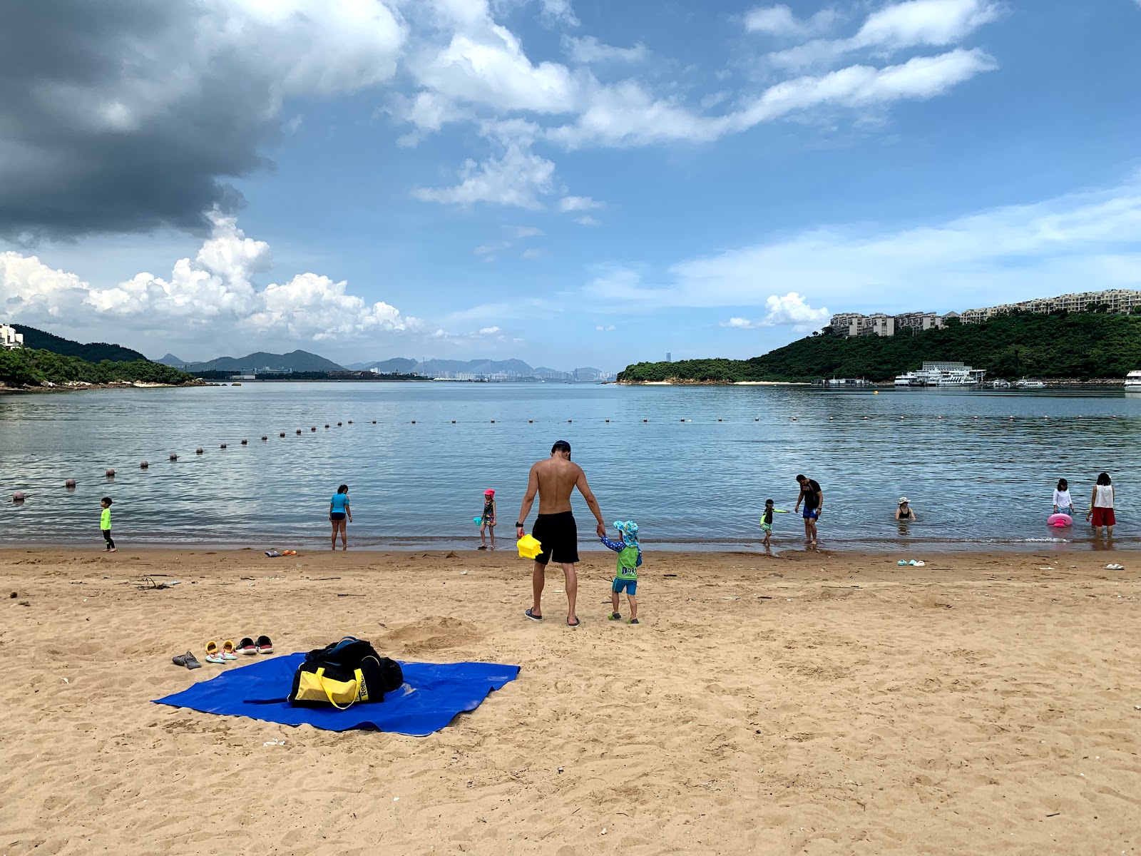 Foto af Tai Pak Beach faciliteter område