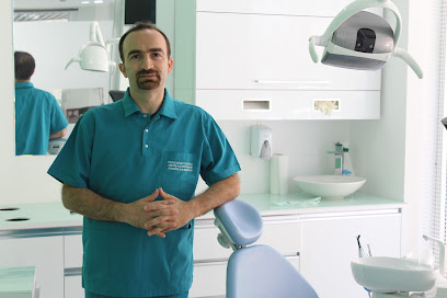 Prof. Dr. Sinan TOZOĞLU - Ağız, Diş ve Çene Cerrahı&İmplantolog