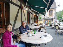 Atmosphère du Restaurant français L'Auberge de la Vallée à Saint-Céneri-le-Gérei - n°5