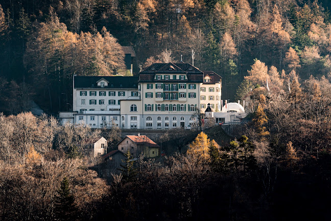 Rezensionen über EHL Hotelfachschule Passugg in Chur - Schule