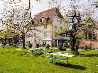 Schloss Ueberstorf Hotel / Restaurant