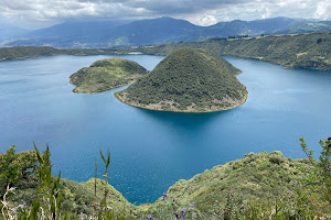 Laguna Cuicocha image