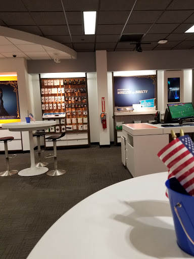 Cell Phone Store «AT&T», reviews and photos, 2224 E Williams Field Rd #105, Gilbert, AZ 85295, USA