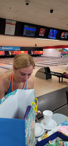 Bowling Alley «Bowl Haven Lanes», reviews and photos, 3003 Washington Ave, Alton, IL 62002, USA